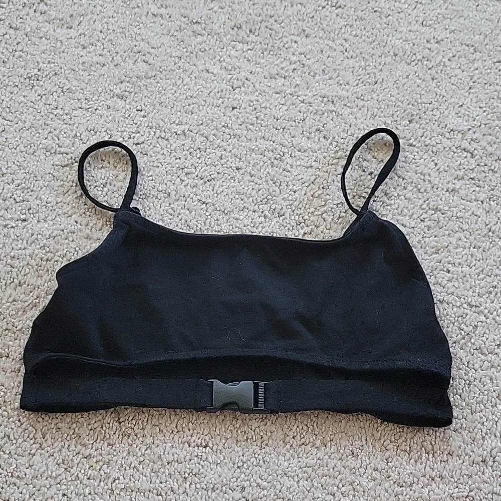 Buckle top - Picture 1 of 2